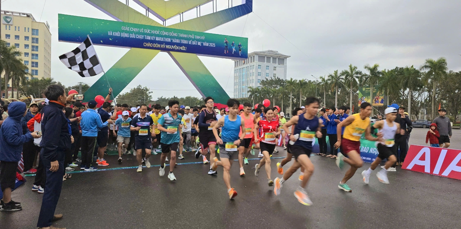 Các vận động viên xuất phát ở nội dung 5km